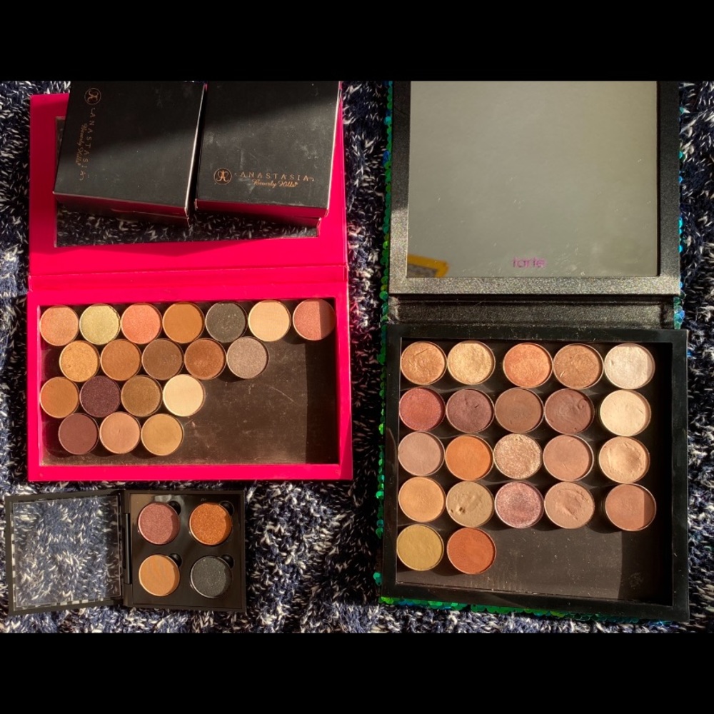 🎉ABH Eyeshadow Singles Make Your Own Pallet🎉